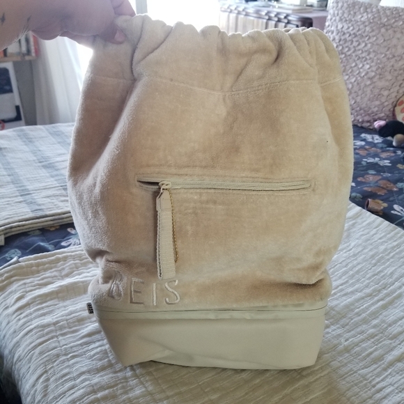 BEIS | The Terry Backpack Cooler - Picture 2 of 10